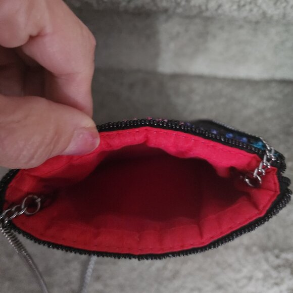 Mary Frances Bleeding Heart Beaded Crossbody Phone Bag - Picture 4 of 5